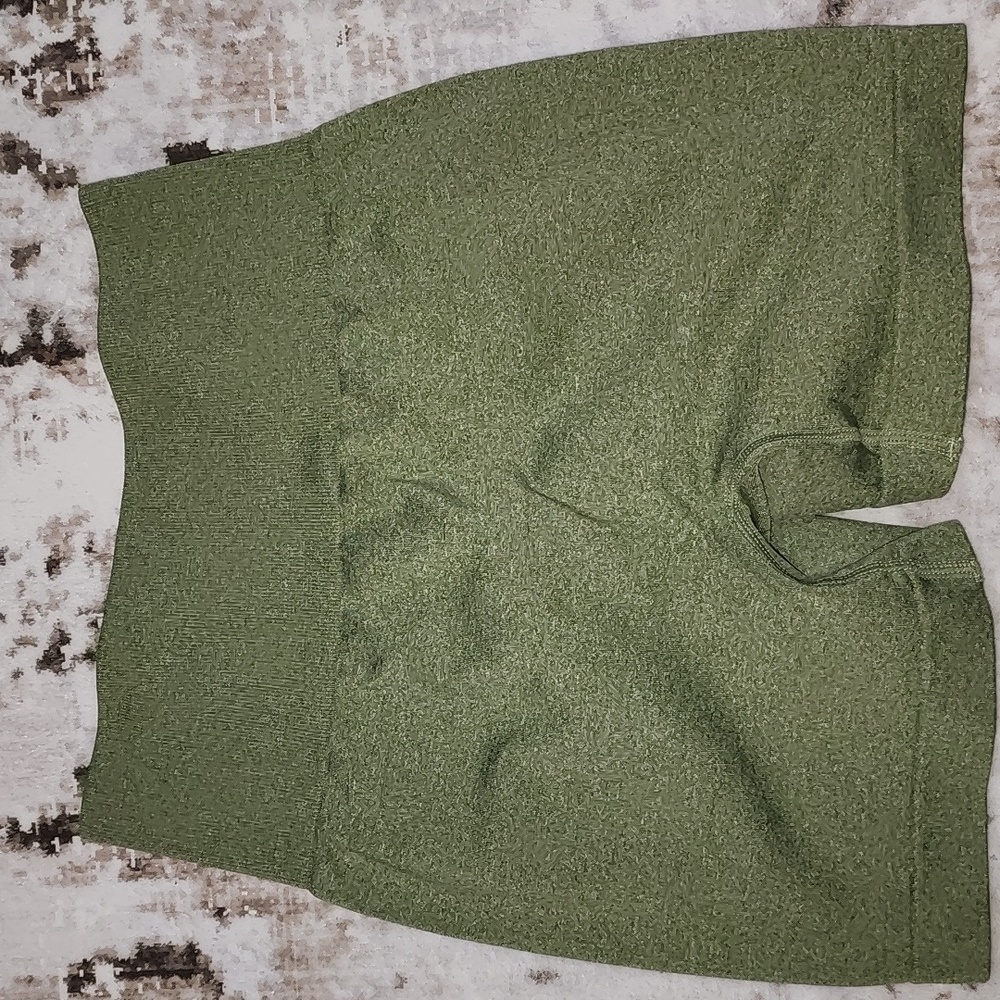 Women's Green High-Waisted Scruch-back Butt Lift Shorts